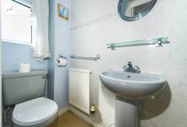 5 bedroom, Detached house for sale