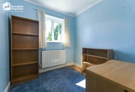 5 bedroom, Detached house for sale