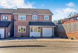 5 bedroom, Detached house for sale