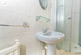 5 bedroom, Detached house for sale