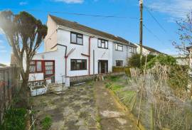 3 bedroom, Semi-detached house for sale