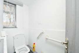 3 bedroom, Semi-detached house for sale