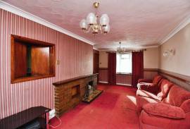 3 bedroom, Semi-detached house for sale