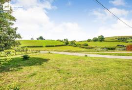 2 bedroom, Semi-detached house for sale