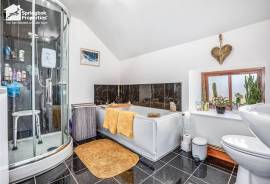 2 bedroom, Semi-detached house for sale