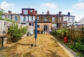 3 bedroom, Terraced House for sale