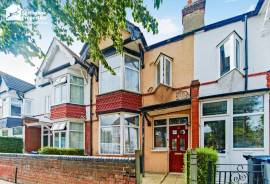3 bedroom, Terraced House for sale