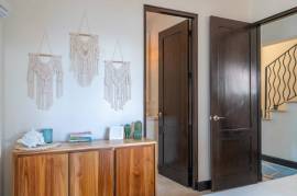 18 Calle La Ronda: Remodeled 4-Bedroom Home with Studio Apartment Just Steps from Playa Danta in Las Catalinas