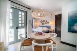 18 Calle La Ronda: Remodeled 4-Bedroom Home with Studio Apartment Just Steps from Playa Danta in Las Catalinas