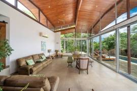 V-Sylvie Rancho Villa: Tropical Villa with Pool and Panoramic Views near Tamarindo