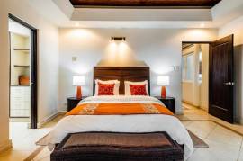 Bocaraca #4: Luxury 3-Bedroom Condo Just Steps from the Beach!
