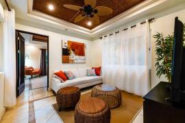 Bocaraca #4: Luxury 3-Bedroom Condo Just Steps from the Beach!