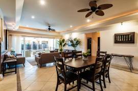 Bocaraca #4: Luxury 3-Bedroom Condo Just Steps from the Beach!