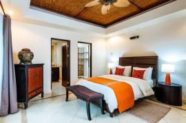 Bocaraca #4: Luxury 3-Bedroom Condo Just Steps from the Beach!
