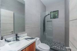 Casa Valle Escondido: Modern 3-Bedroom Home with Guest Studio and Pool Near Tamarindo