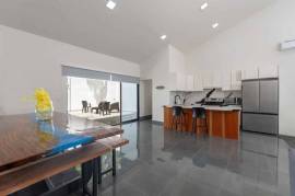 Casa Valle Escondido: Modern 3-Bedroom Home with Guest Studio and Pool Near Tamarindo