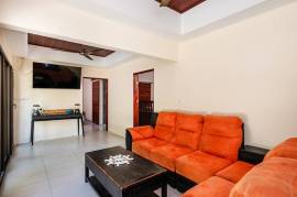 Casa Venturini: Charming Single-Family Home with Quality Finishes, Private Pool & Expansion Opportunity