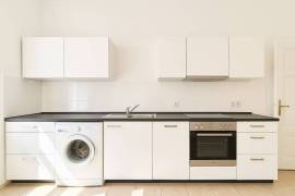 Ready to Move! Spacious 2-Room Altbau in Guntzelkiez Wilmersdorf