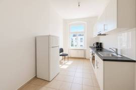Ready to Move! Spacious 2-Room Altbau in Guntzelkiez Wilmersdorf