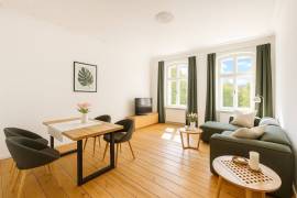Ready to Move! Spacious 2-Room Altbau in Guntzelkiez Wilmersdorf