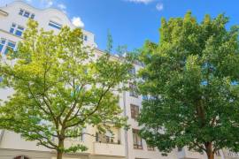 Ready to Move! Spacious 2-Room Altbau in Guntzelkiez Wilmersdorf