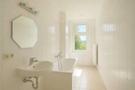 Ready to Move! Spacious 2-Room Altbau in Guntzelkiez Wilmersdorf