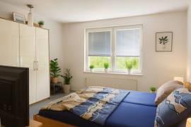 Attractive 2-room investment apartment with balcony in Berlin-Friedrichshain