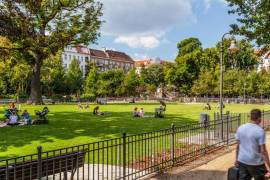 Attractive 2-room investment apartment with balcony in Berlin-Friedrichshain