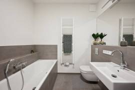 Rented with First Citiz: Bright furnished 3-room apartment with balcony close to Boxhagener Platz