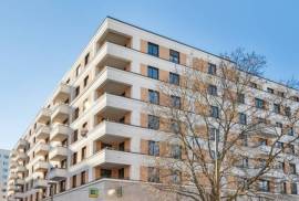 Rented with First Citiz: Bright furnished 3-room apartment with balcony close to Boxhagener Platz