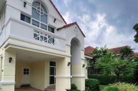 Baan Baramed l Four Bedrooms House for Sale In Suanluang,Bangkok.