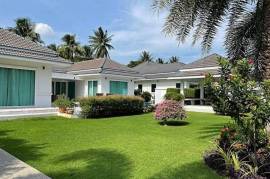 Modern Ready To Move In Pool Villa for sale in Samroiyot 800m from the Beach