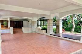 Palm Beach Village: 4 Bedroom Villa