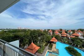 Boathouse: 2 Bedroom Condo With Sea View