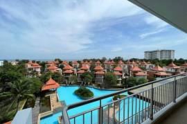 Boathouse: 2 Bedroom Condo With Sea View