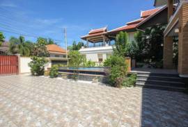 New Multi Level Pool Villa On Large Plot - Hua Hin North