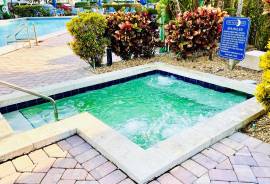 106 Half Moon Circle B1, Hypoluxo, FL 33462