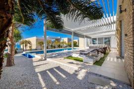 4 Bedroom Luxury Villa - St. George Area, Peyia