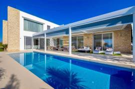 4 Bedroom Luxury Villa - St. George Area, Peyia