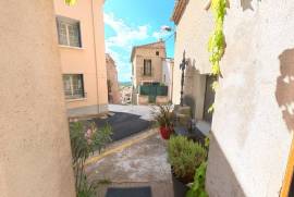 6 room, 160m2 Village house for sale in Castelnau de guers - 260 000 € *