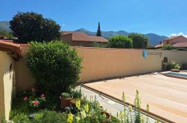 5 room, 115m2 Villa for sale in Saint genis des fontaines - 329 000 € *
