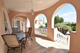 STUNNING 5 BEDROOM HOME WITH POOL, SUMMER KITCHEN AND GARAGE