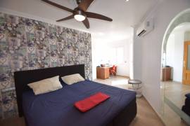 STUNNING 5 BEDROOM HOME WITH POOL, SUMMER KITCHEN AND GARAGE
