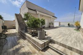 WONDERFUL VILLA WITH SWIMMING POOL AND GUEST ANNEX