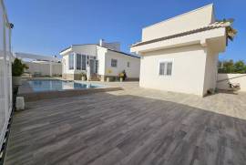 WONDERFUL VILLA WITH SWIMMING POOL AND GUEST ANNEX