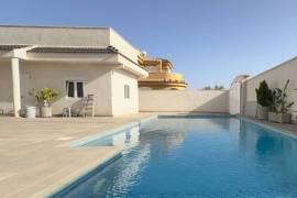 WONDERFUL VILLA WITH SWIMMING POOL AND GUEST ANNEX