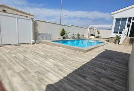 WONDERFUL VILLA WITH SWIMMING POOL AND GUEST ANNEX