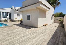 WONDERFUL VILLA WITH SWIMMING POOL AND GUEST ANNEX