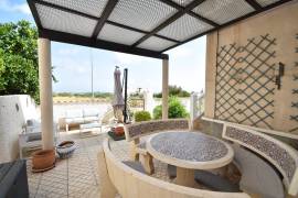 LOVELY 2/3 BEDROOM VILLA IN CIUDAD QUESADA WITH LAKE AND SEA VIEWS