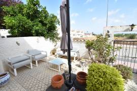 LOVELY 2/3 BEDROOM VILLA IN CIUDAD QUESADA WITH LAKE AND SEA VIEWS